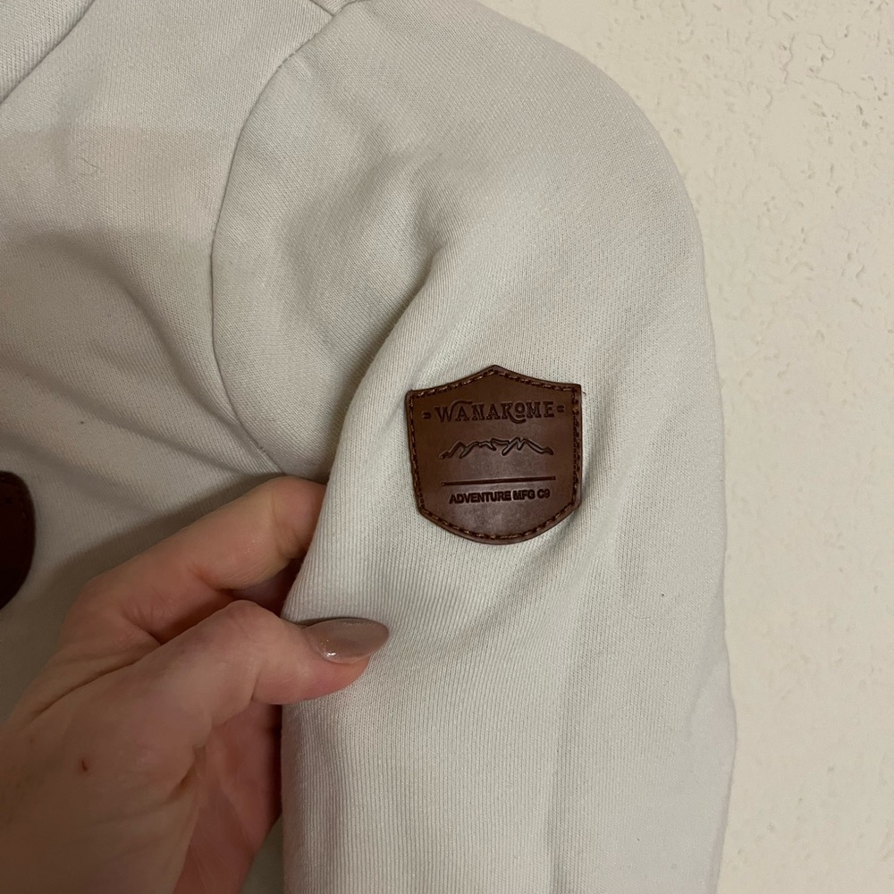 Wanakome Cream Hoodie with Brown Patch - Picture 6 of 10